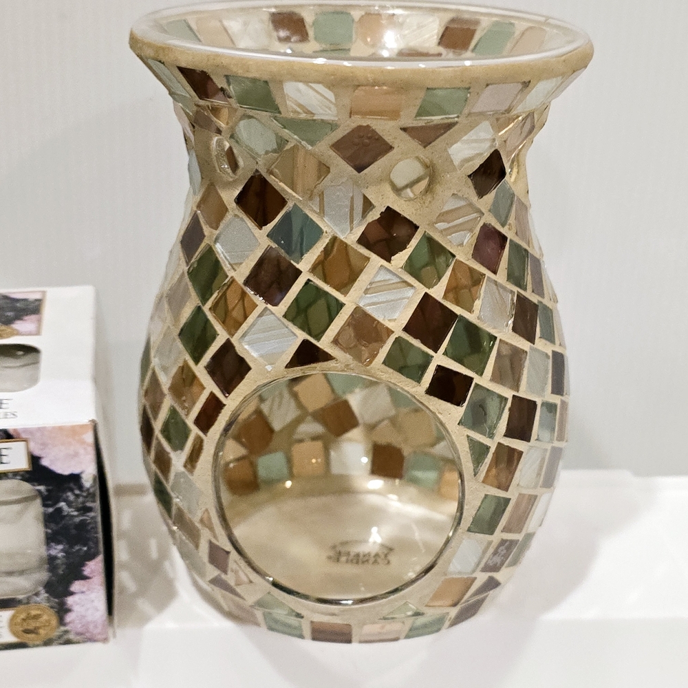 Vintage Yankee Candle Glass Mosaic Tart Candle Holder and Sugared Apple Refills - Picture 3 of 12
